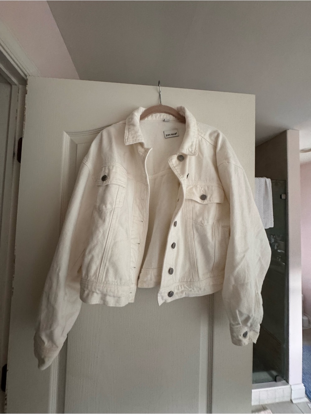 Judy Blue Off-White Cropped Denim Jacket